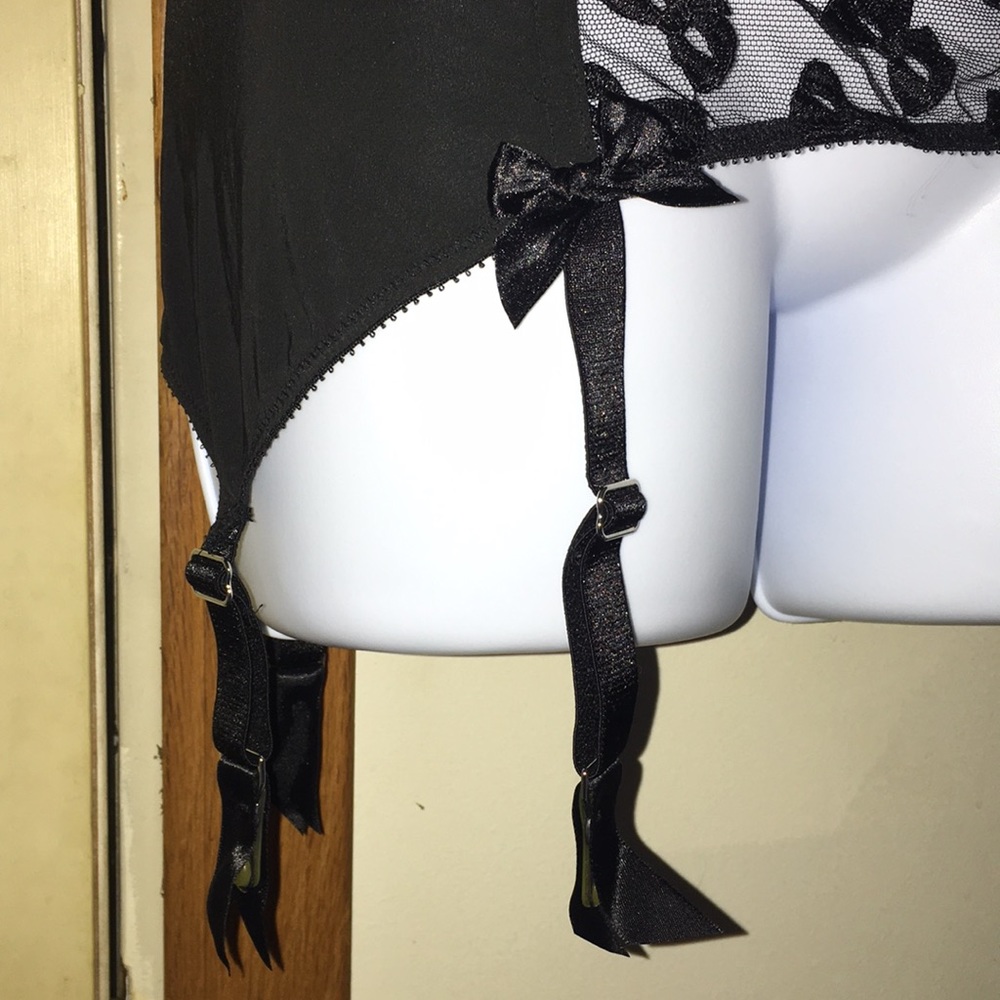 Victoria Secret garter skirt - Picture 3 of 6